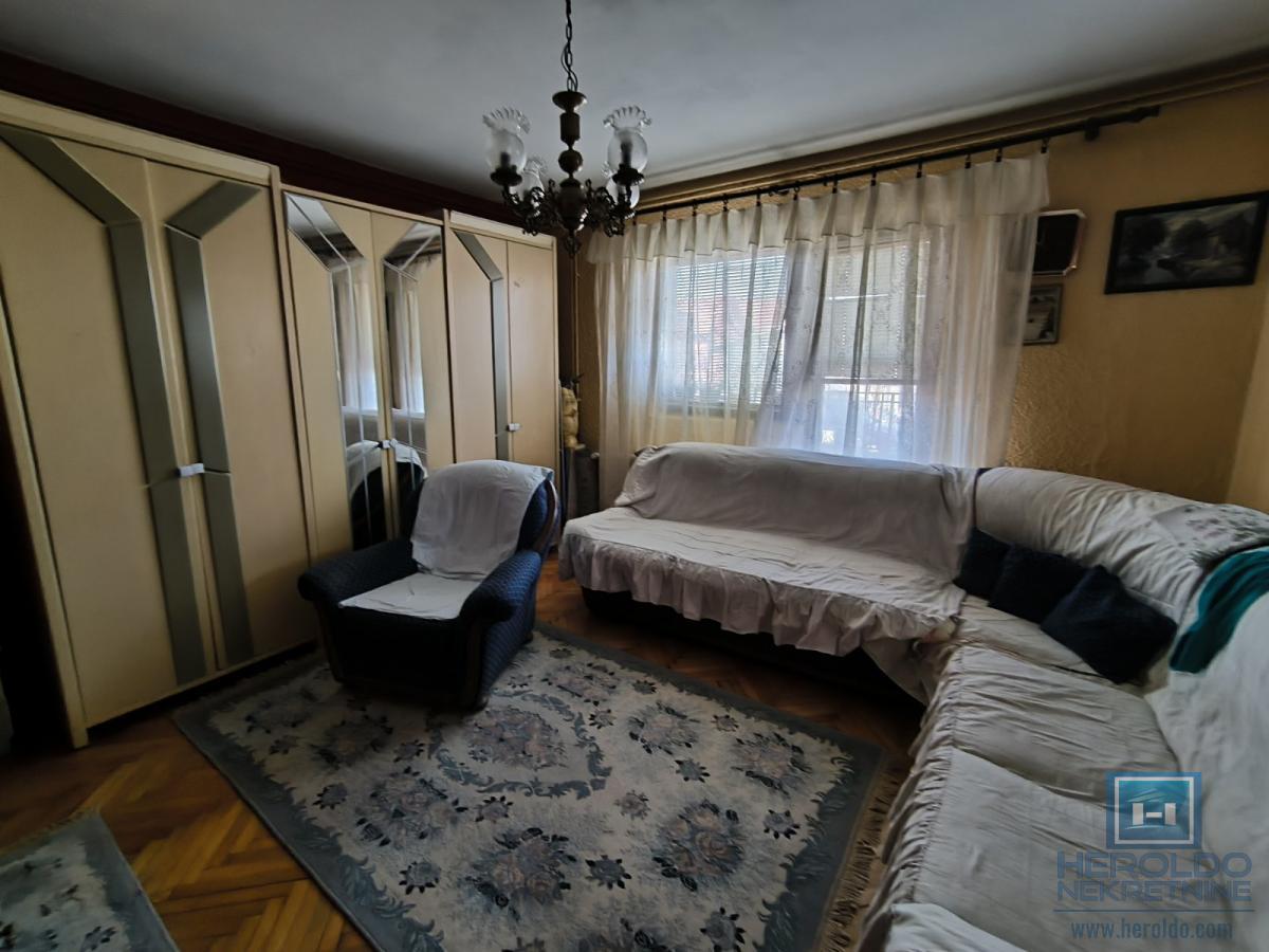 Na prodaju spratna kuća u Ćupriji 7