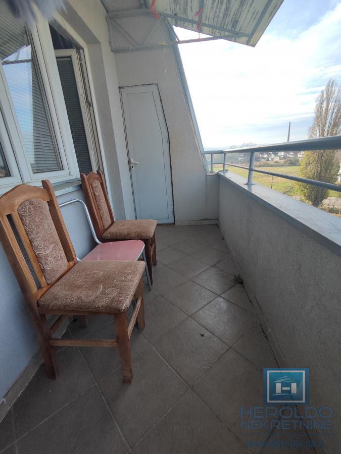 Trosoban stan u blizini Akva parka 16