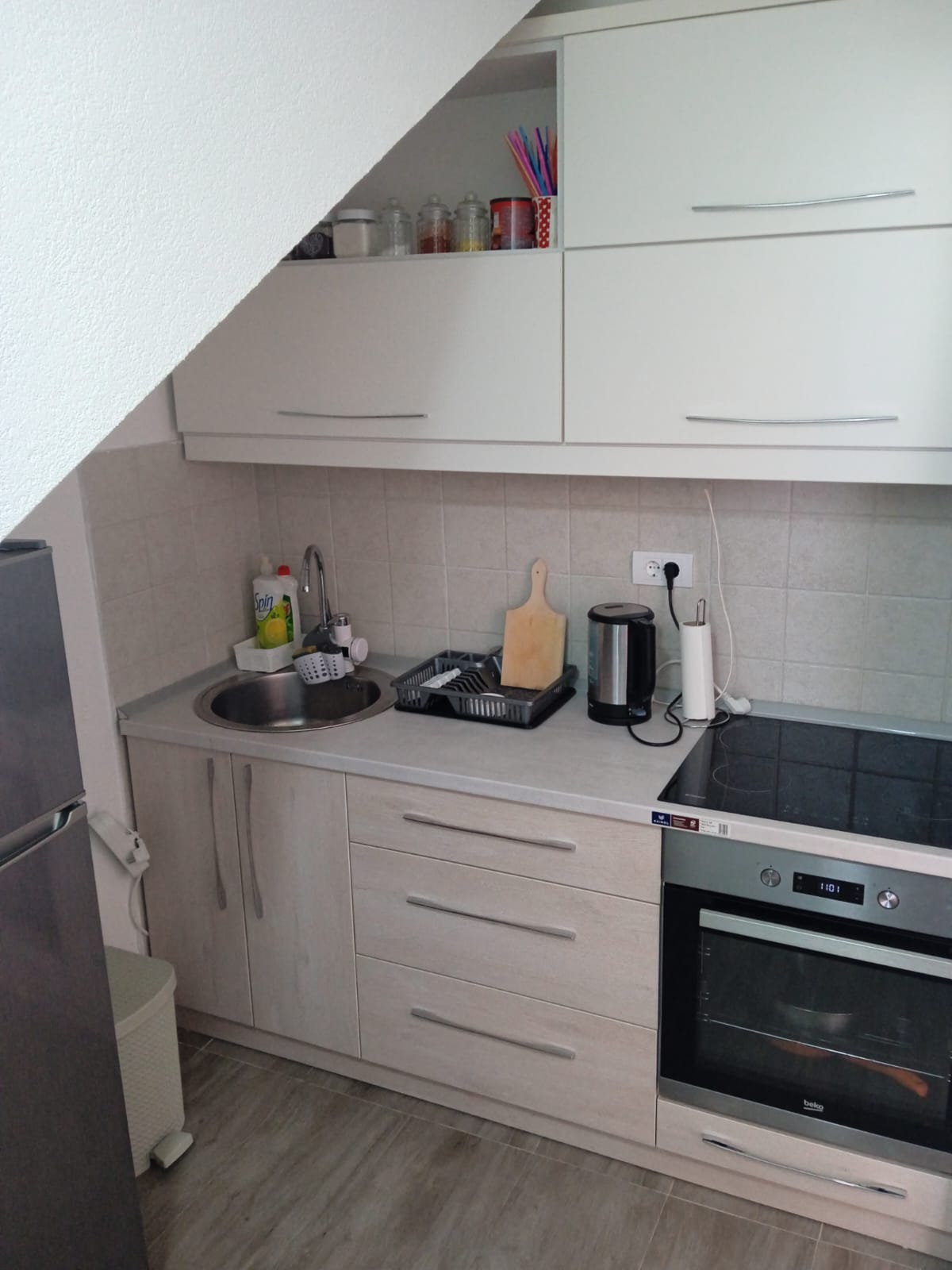 Stan na prodaju vrlo povoljno 2