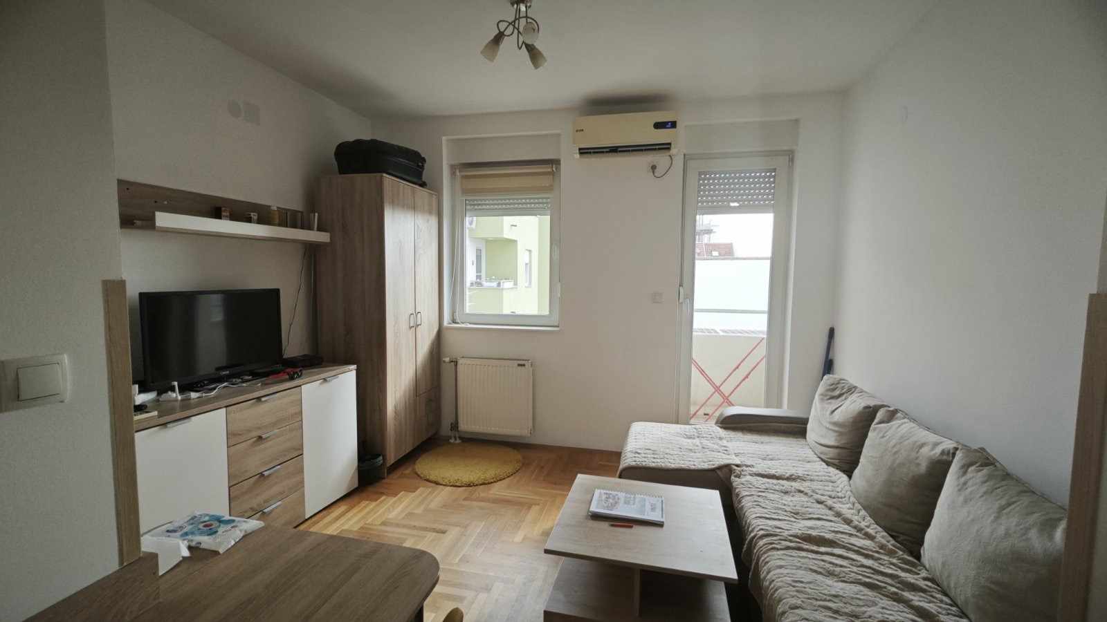 Novi Sad  izdajem stan  32m2 2