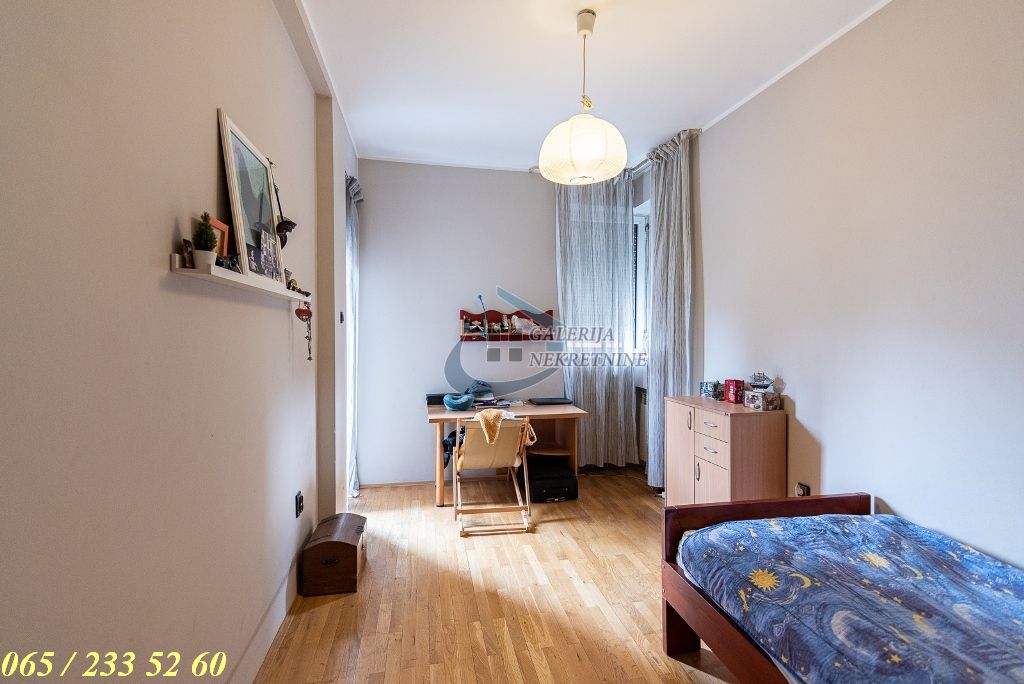 Zvezdara  Zvezdarska šuma   Nerodimska 491m2  plac 461m2 5