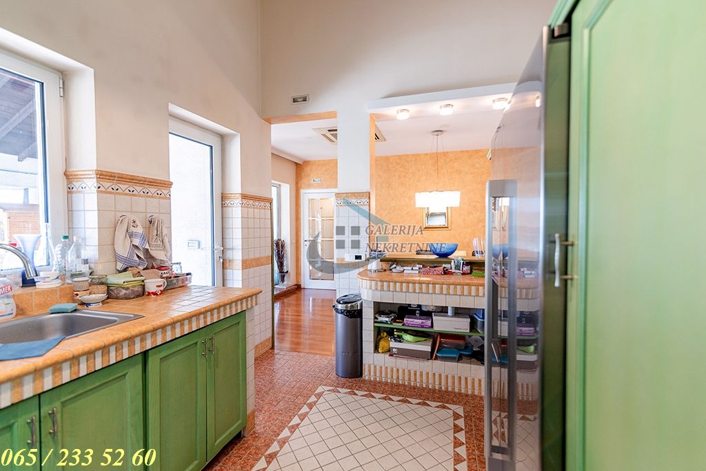 Voždovac  FON   Mite Cenića 375m2 5