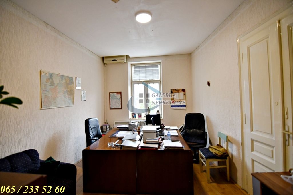 Zvezdara  Vukov spomenik   Kraljice Marije 112m2 2