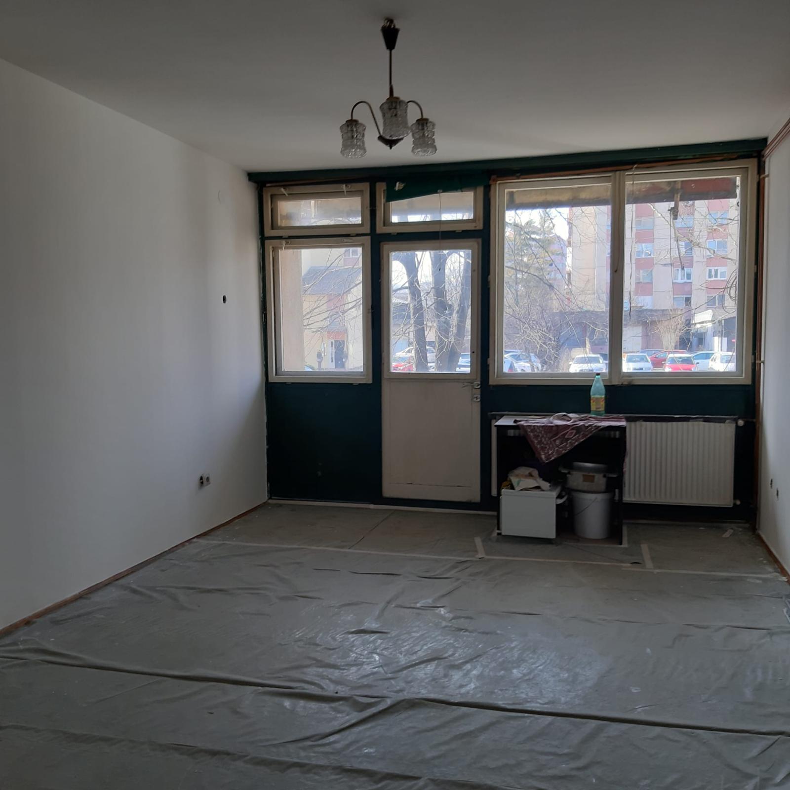 Dvosoban stan na Alvadžinici u Čačku  površine 57m2 sa garažom površine 22m2  uknjižen  visoko prizemlje  CG  podrum  useljiv odmah 5