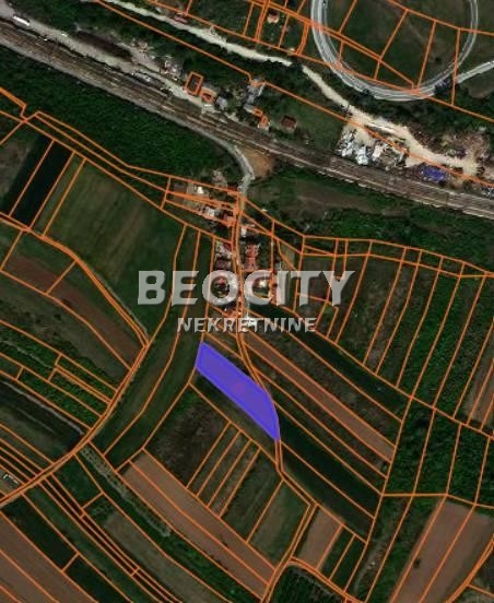 Plac, Ostružnica, zabran ID: 106645 2