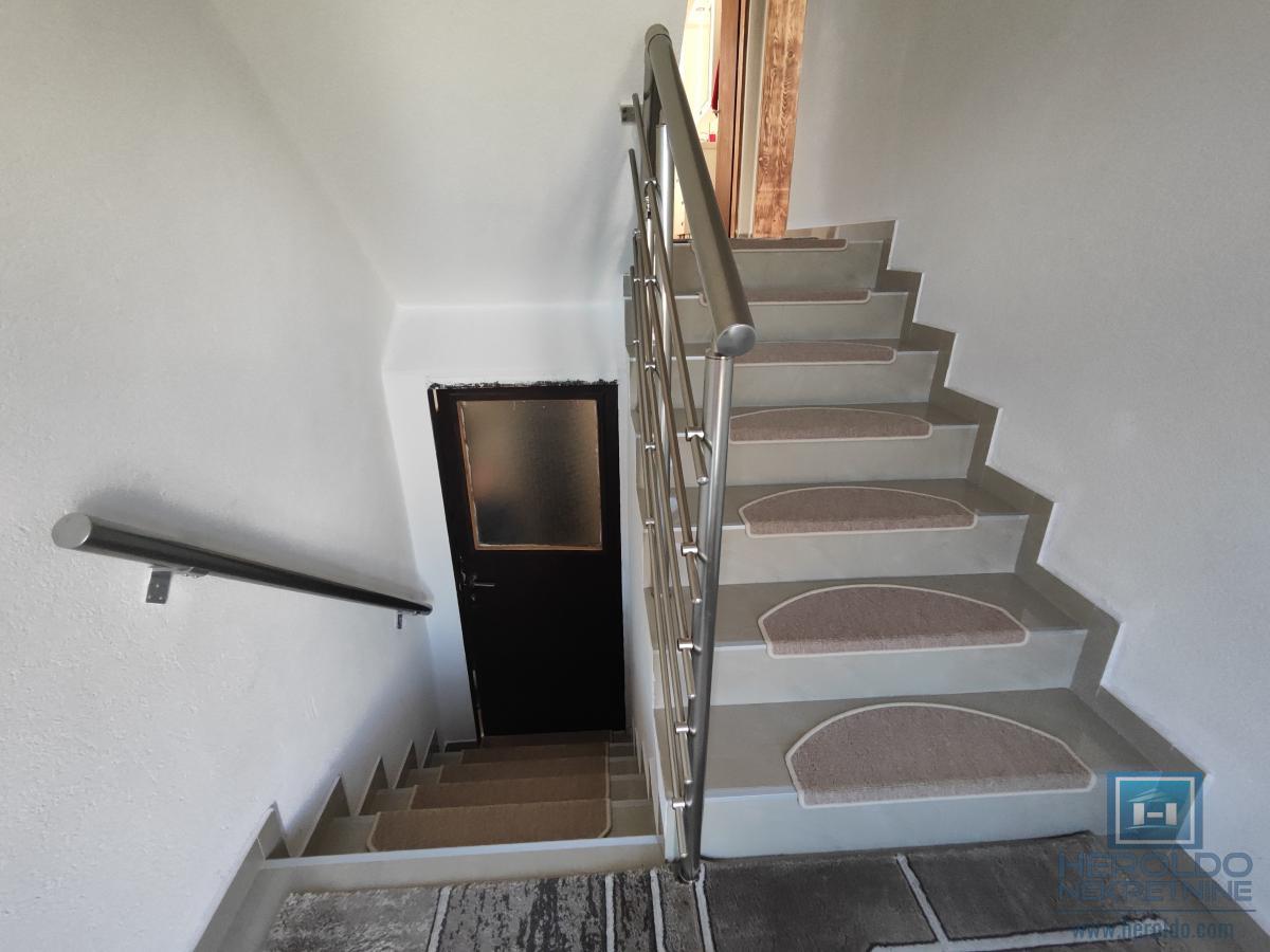 Prelepa nova kuća na Budžinom brdu 27