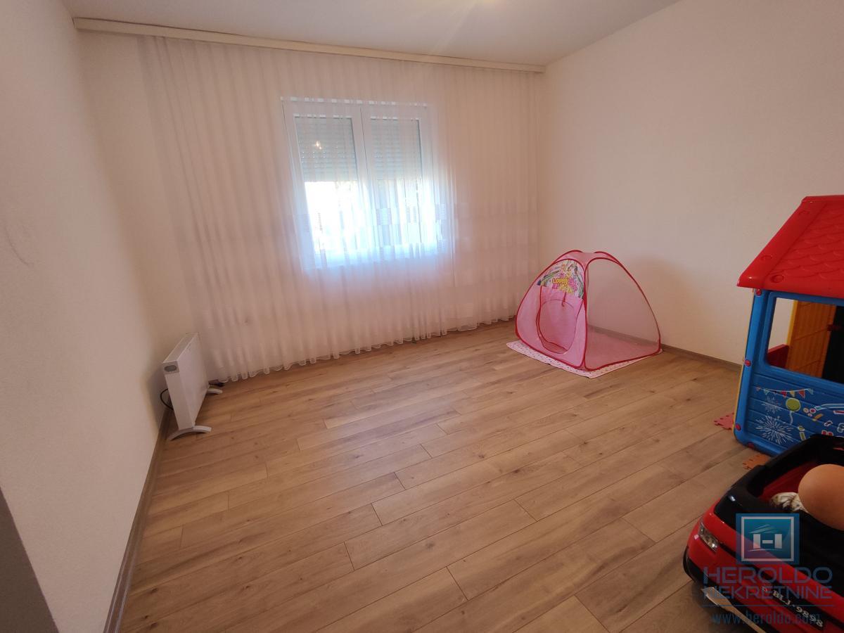 Prelepa nova kuća na Budžinom brdu 34