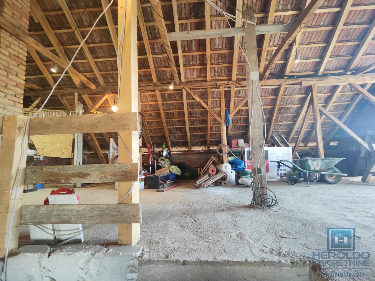 Prelepa nova kuća na Budžinom brdu 38