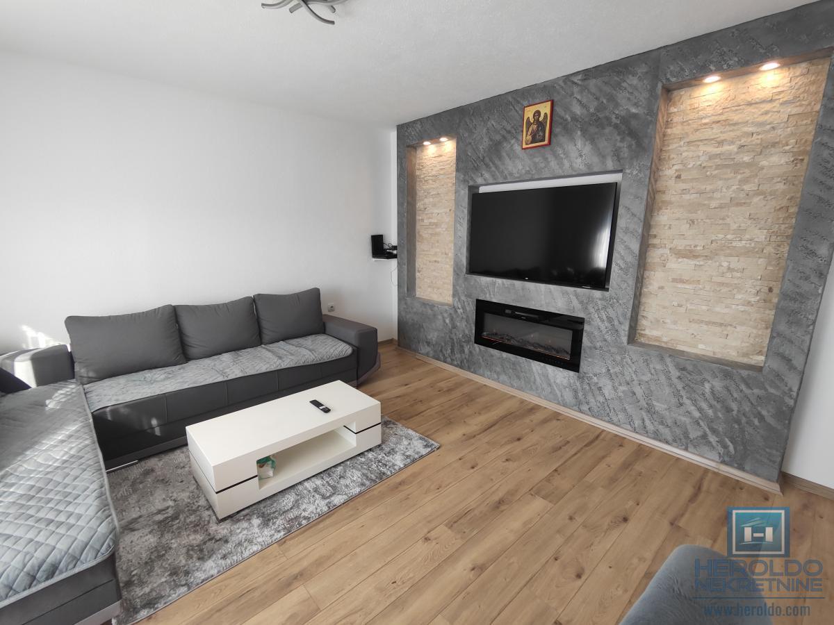 Prelepa nova kuća na Budžinom brdu 11