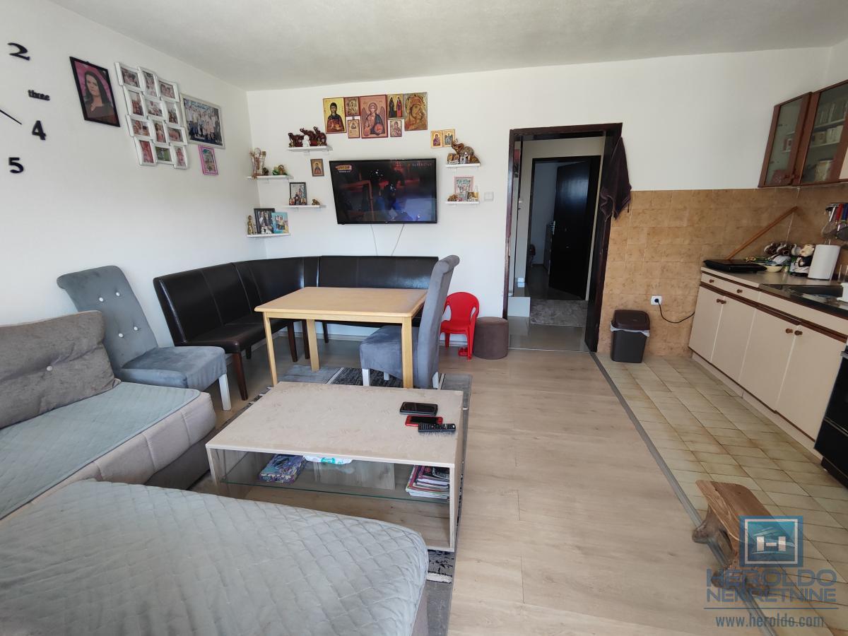 Prelepa nova kuća na Budžinom brdu 13