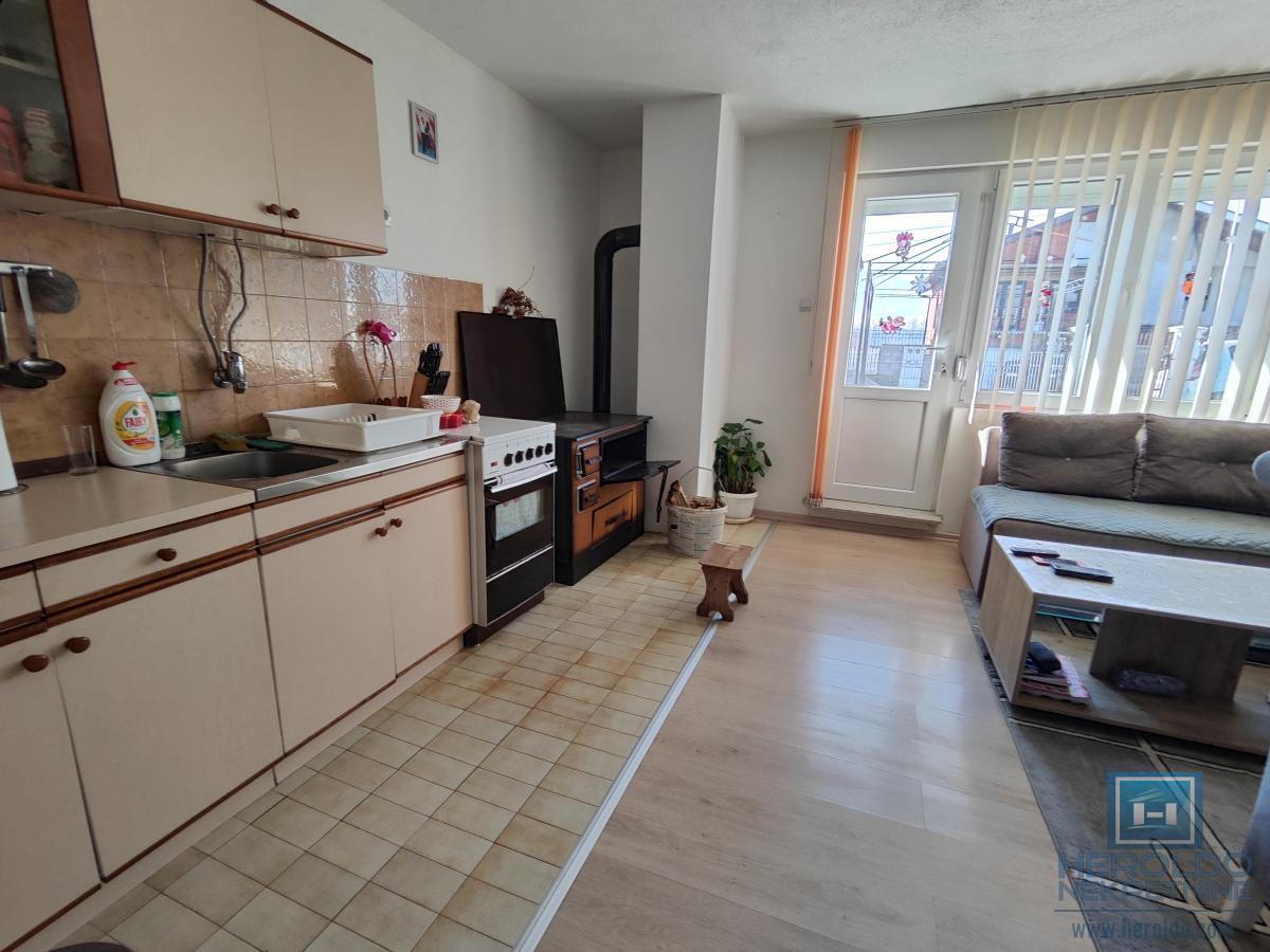 Prelepa nova kuća na Budžinom brdu 15