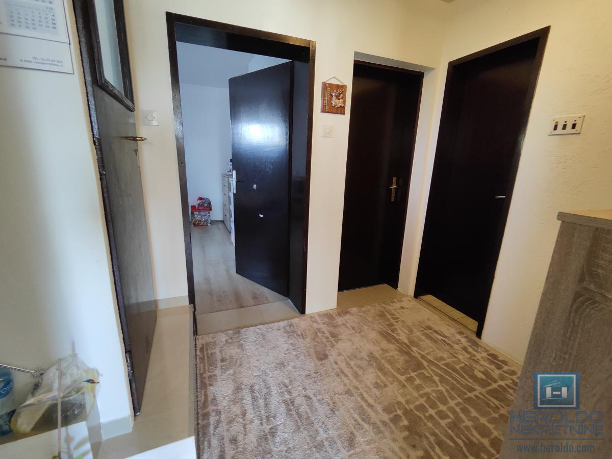 Prelepa nova kuća na Budžinom brdu 16