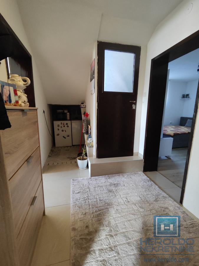 Prelepa nova kuća na Budžinom brdu 25