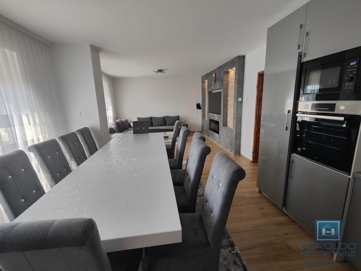 Prelepa nova kuća na Budžinom brdu 2