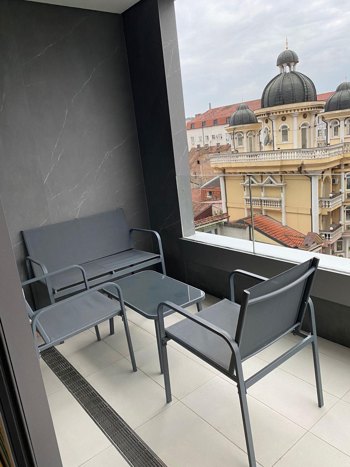 IZDAJEM STAN NOVI DORĆOL 7