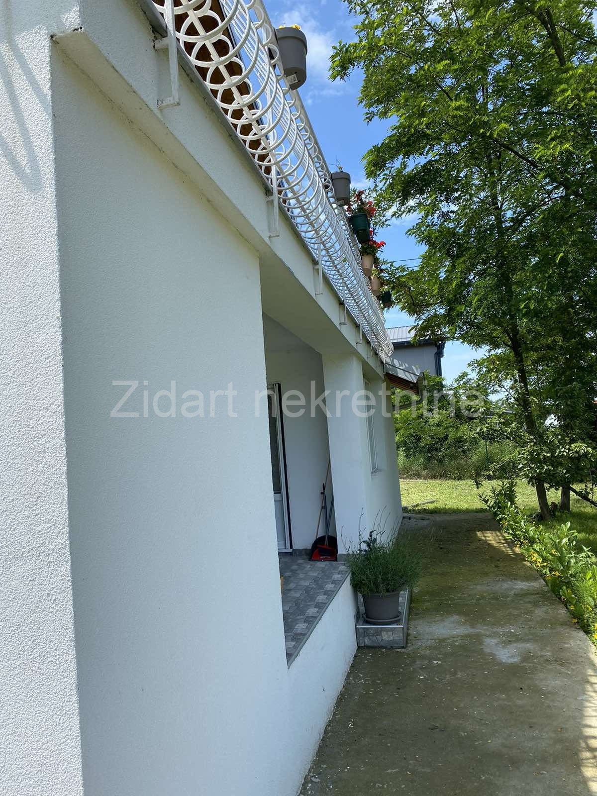 Barič, odlična porodična kuća ukupne površine 270m2 15