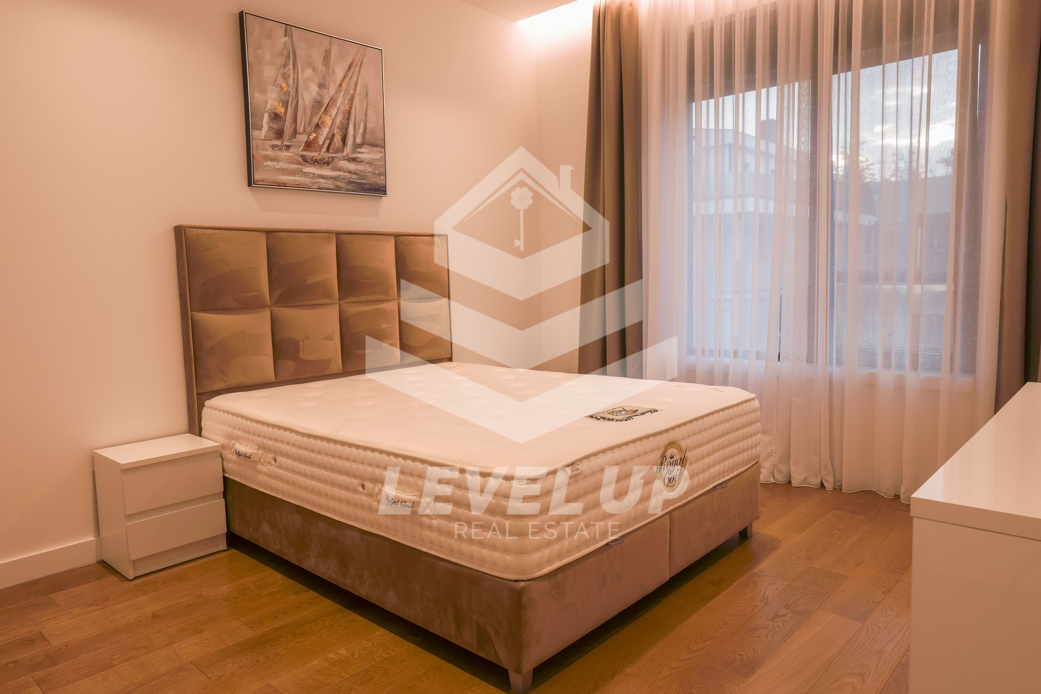 Dedinje blizina Pink a    Lux  5 0 5