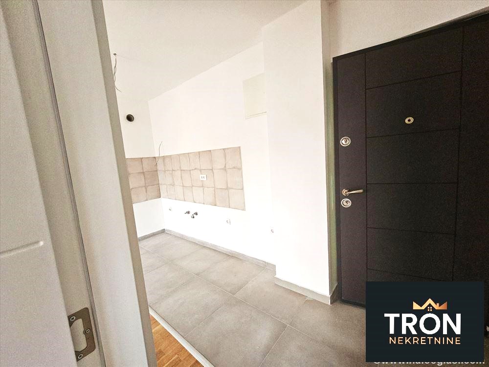 Jednosoban stan  kod kružnog toka  31m2 3