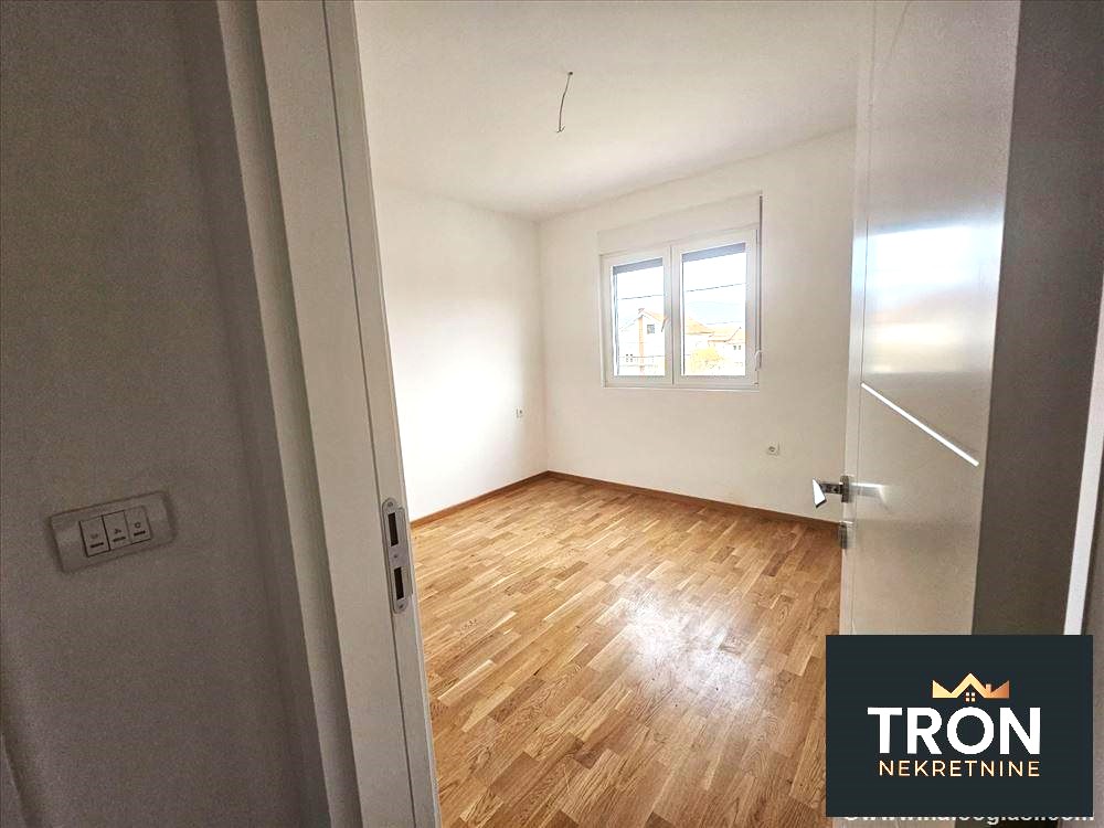 Jednosoban stan  kod kružnog toka  31m2 2