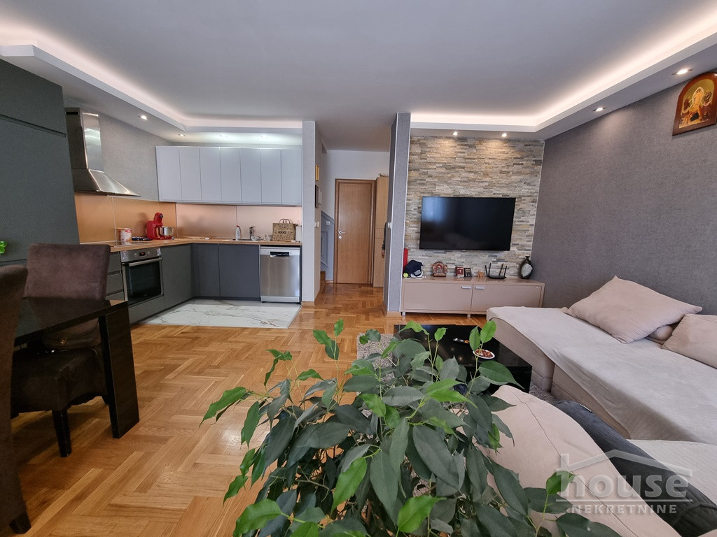 Stan,NOVI SAD,SOCIJALNO 86m2,213200€ , ID: 1056359 10