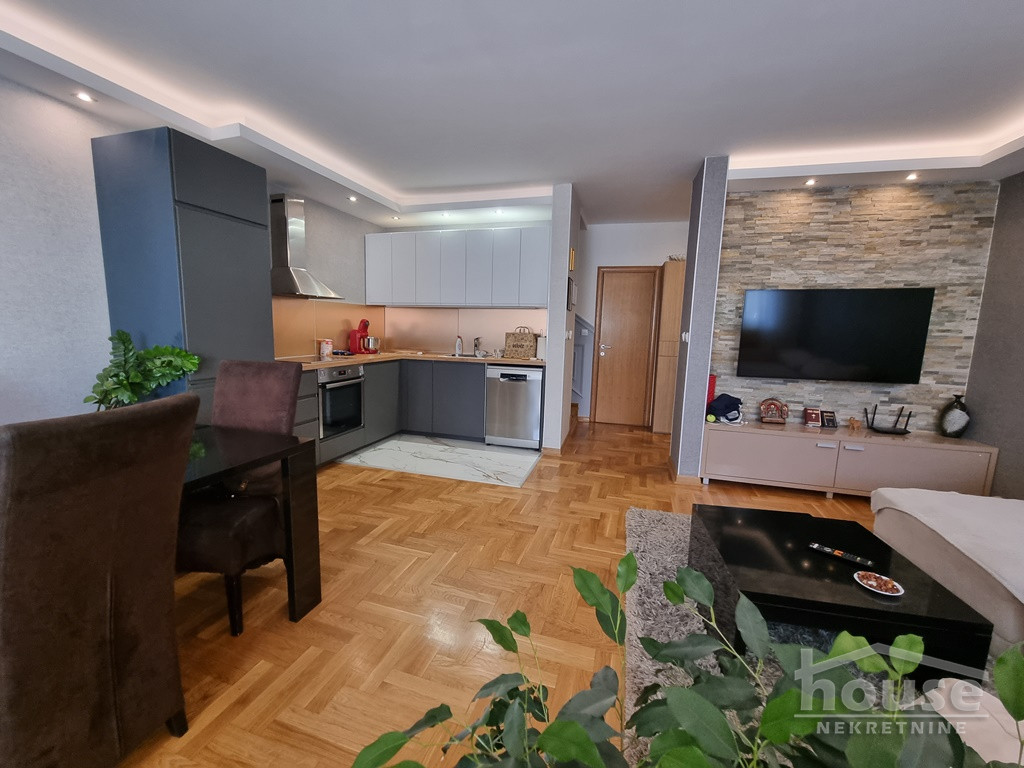 Stan,NOVI SAD,SOCIJALNO 86m2,213200€ , ID: 1056359 11