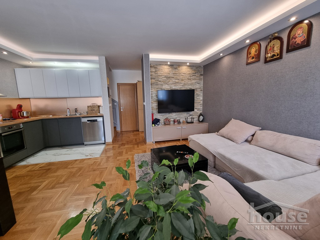 Stan,NOVI SAD,SOCIJALNO 86m2,213200€ , ID: 1056359 9