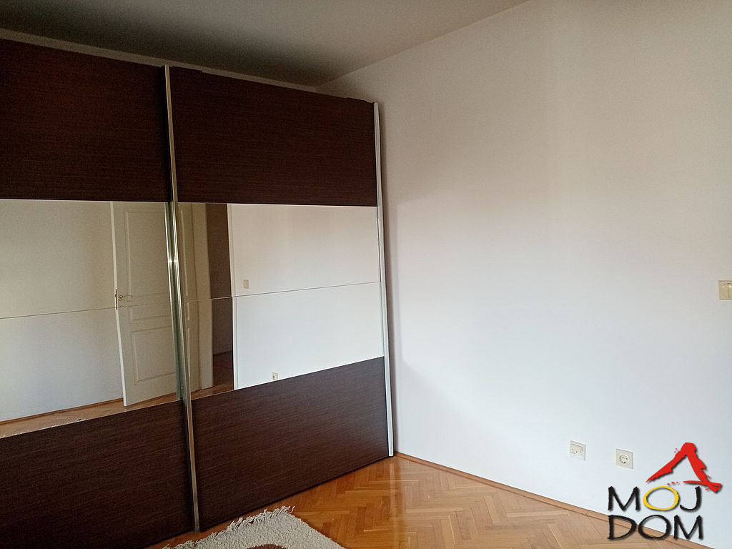Stan,NOVI SAD,BULEVAR,kv: 101, € 288400, ID: 1027829 8