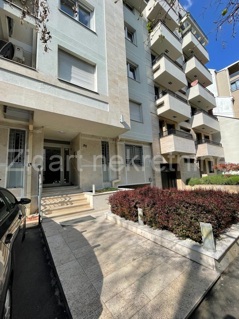 Vračar, Gospodara Vučića, opremljen lux stan 11