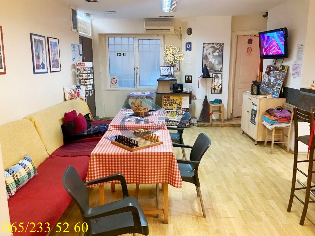 Savski venac  Ekonomski fakultet   Karađorđeva 101m2 2