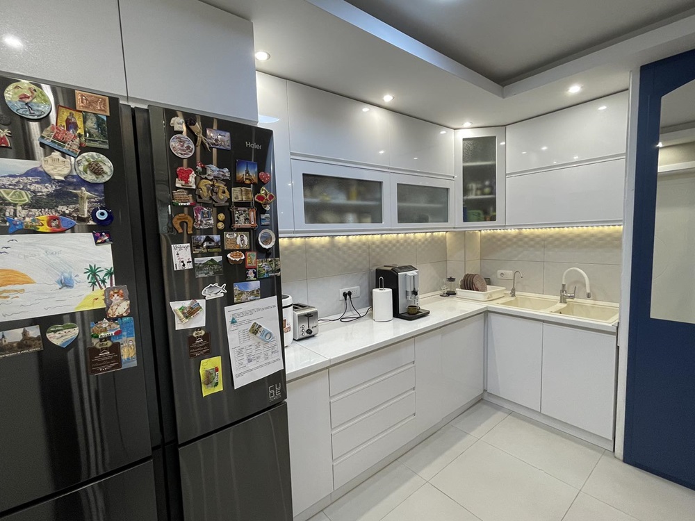 Prodajemo LUX stan na Senjaku sa dvorištem  100m2 4