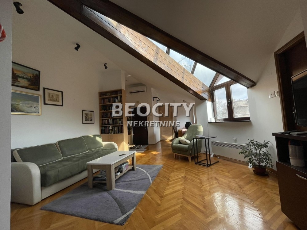Trosoban stan, 65 m2, Južni bulevar ID: 106935 1