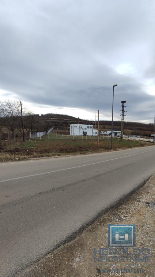 Parcela za izdavanje kod kružnog toka Batočina -Kragujevac 9