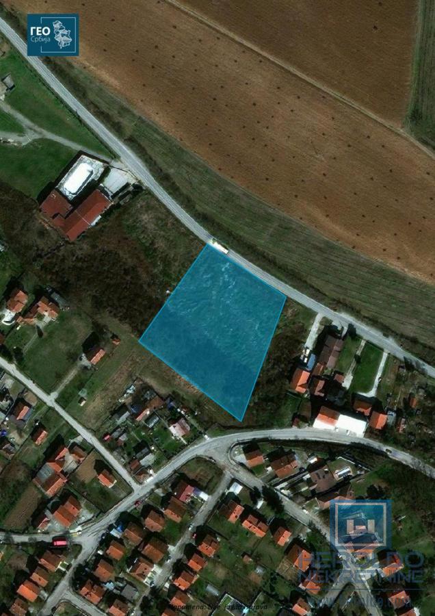 Građevinska parcela - 70 ari - odlična lokacija 1