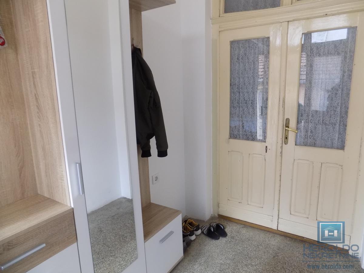 Kuća na prodaju na atraktivnoj lokaciji 15