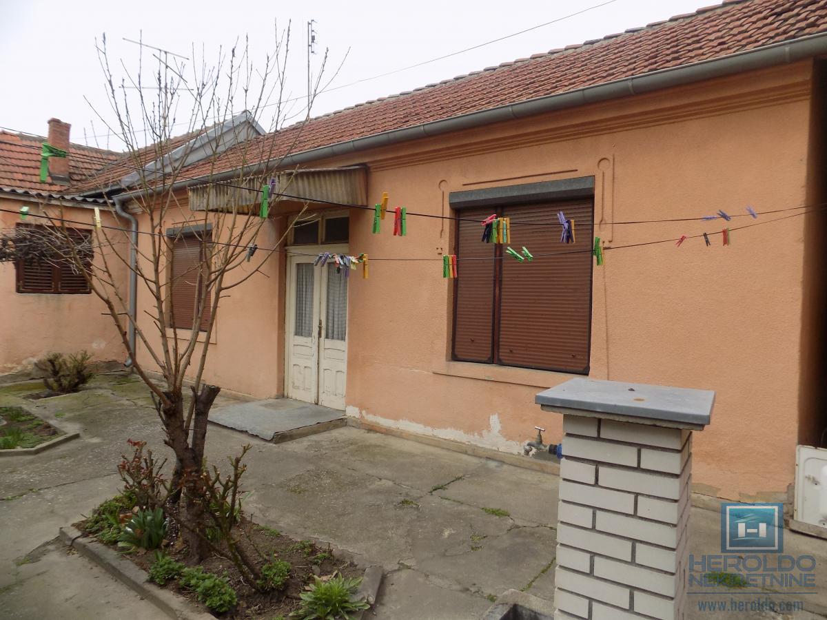 Kuća na prodaju na atraktivnoj lokaciji 20