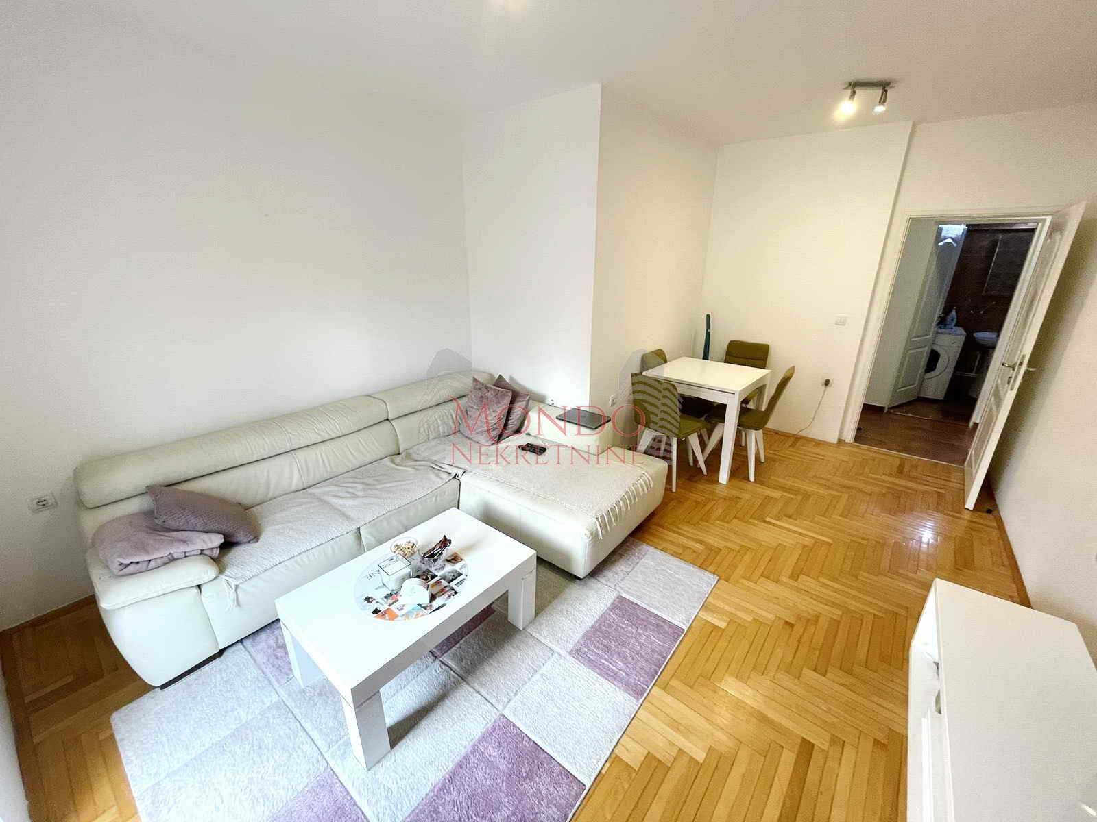 Dvosoban stan na paliluli, eg, peti sprat, Niš 2