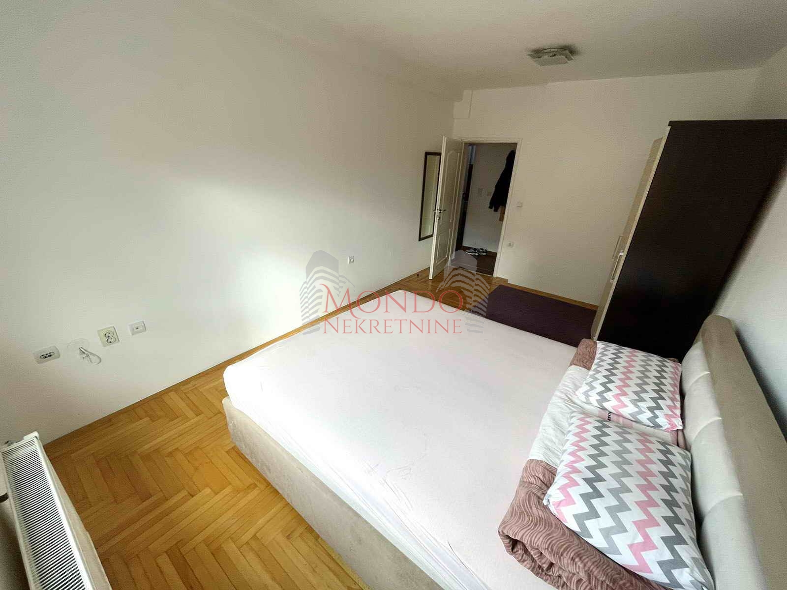 Dvosoban stan na paliluli, eg, peti sprat, Niš 12