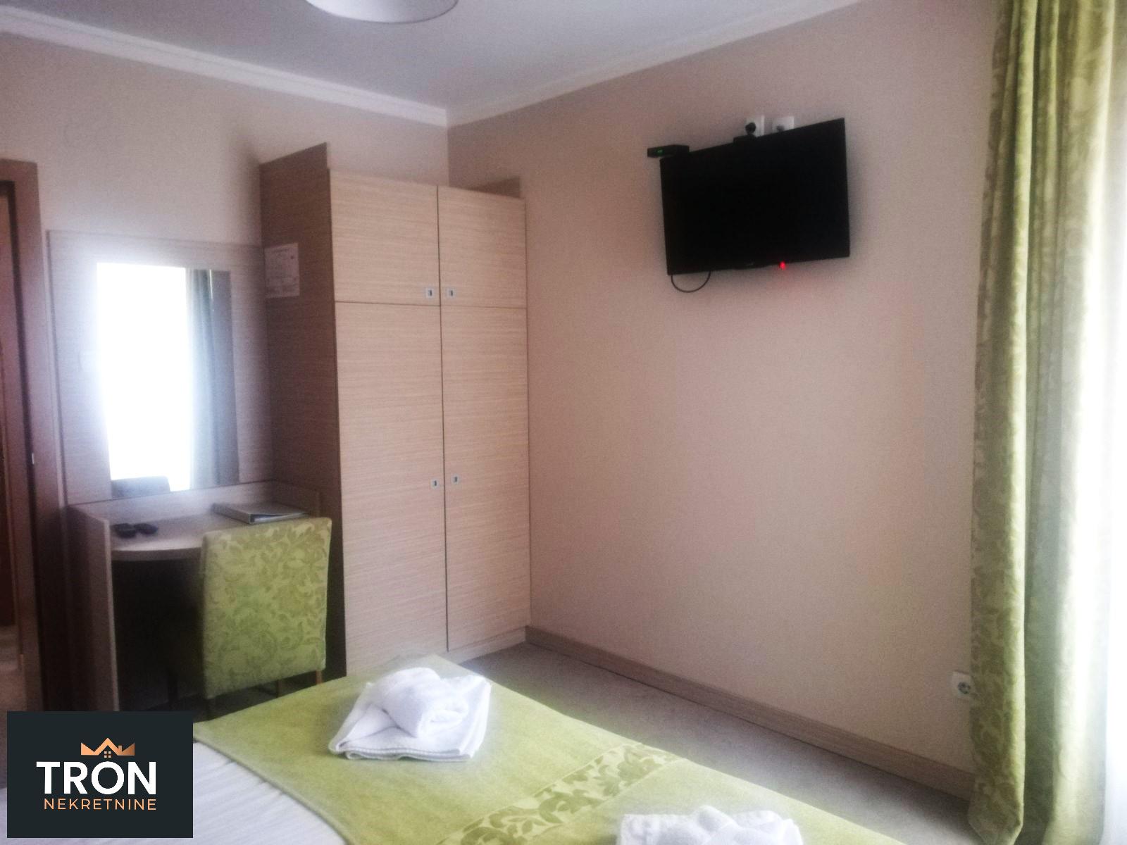 Apartman u hotelskom kompleksu  na šetalištu 20m2 3