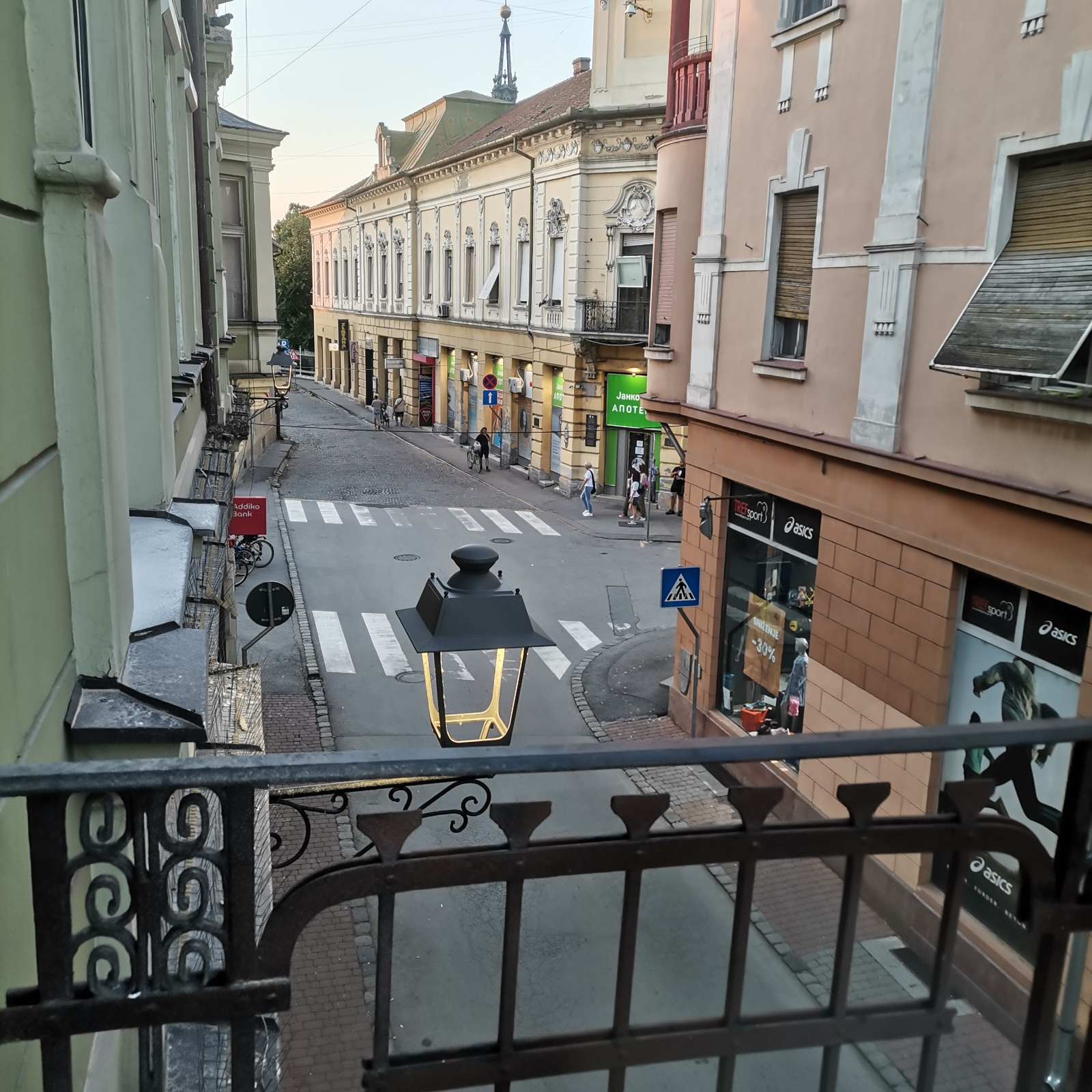 Izdajem stan 52kv  Zrenjanin centar 5