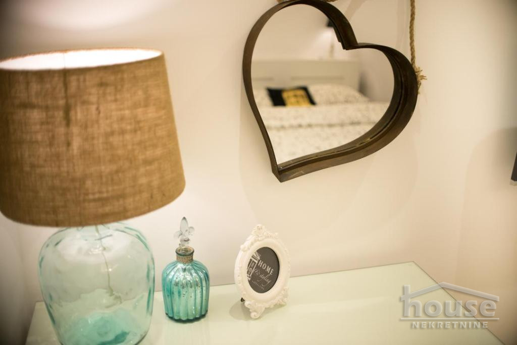 Stanovi,NOVI SAD,CENTAR 70m2,1200€ , ID: 9116336 9