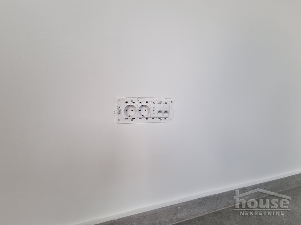 Poslovni prostor,NOVI SAD,TELEP 181m2,2500€ , ID: 9116330 7