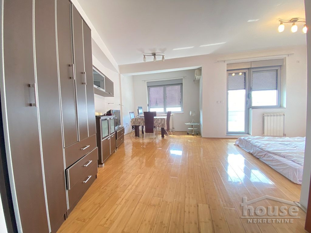 Stan,NOVI SAD,CENTAR 40m2,116400€ , ID: 1060825 11