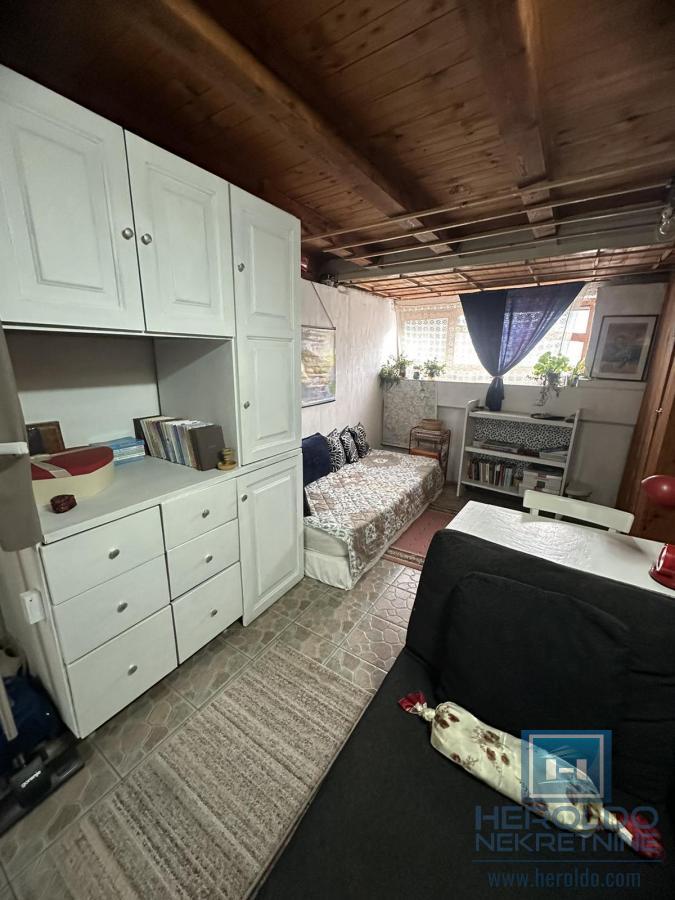 KUĆA U STROGOM CENTRU – IDEALNA ZA PORODIČNI ŽIVOT ILI POSLOVNI PROSTOR 10
