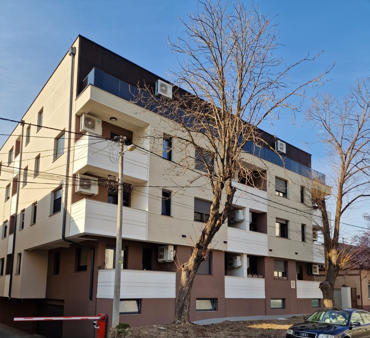 Luksuzan stan sa parking mestom  Zemunske kapije  5