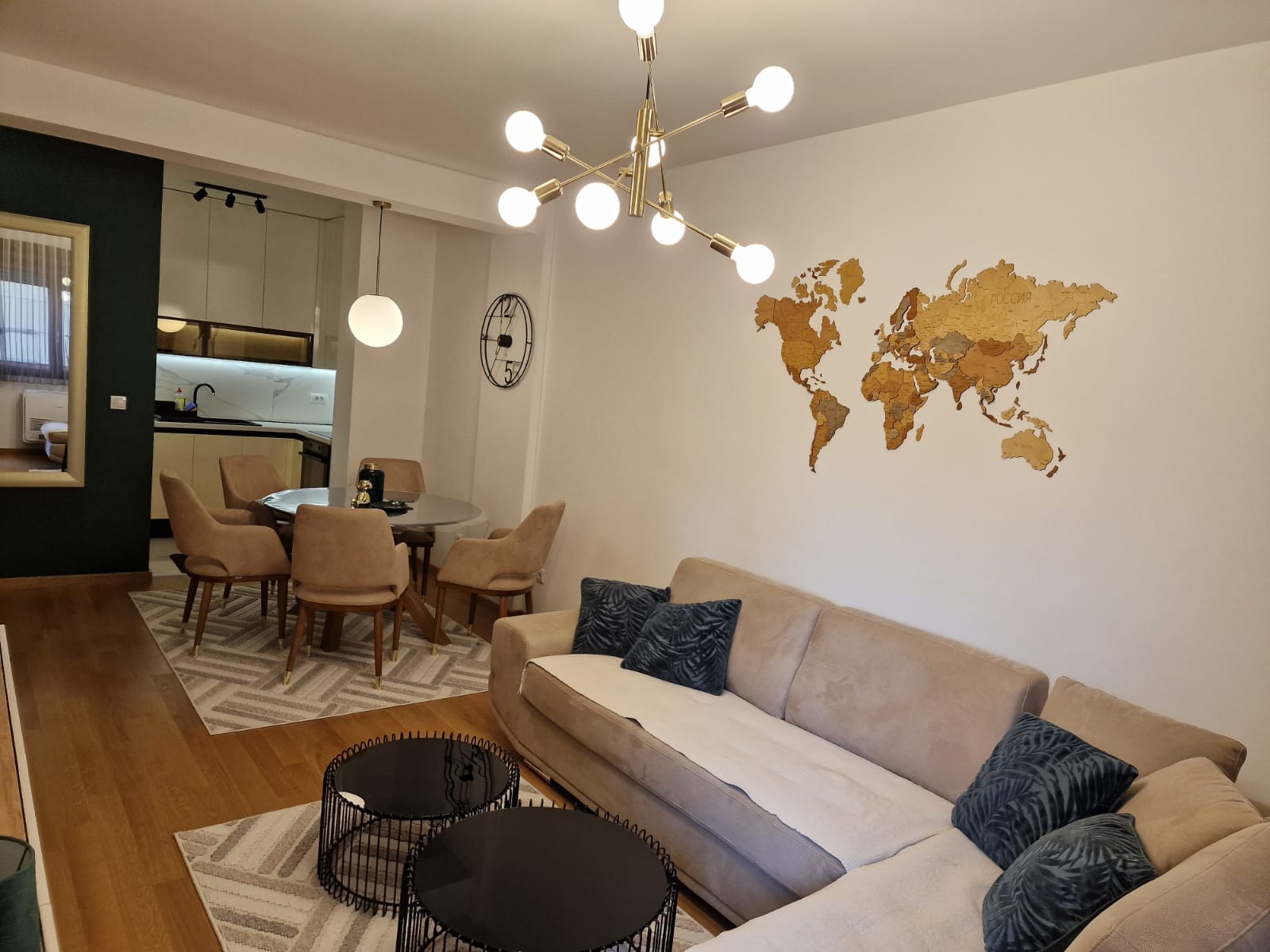 Luksuzan stan sa parking mestom  Zemunske kapije  7