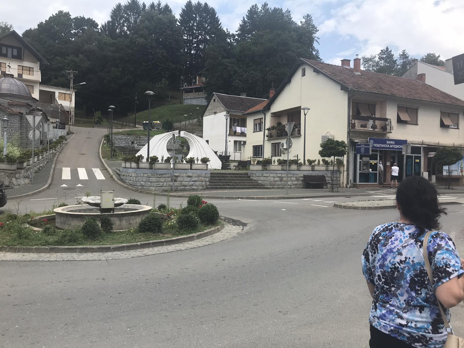 PRODAJEM KUĆU U CENTRU LJUBOVIJE 4