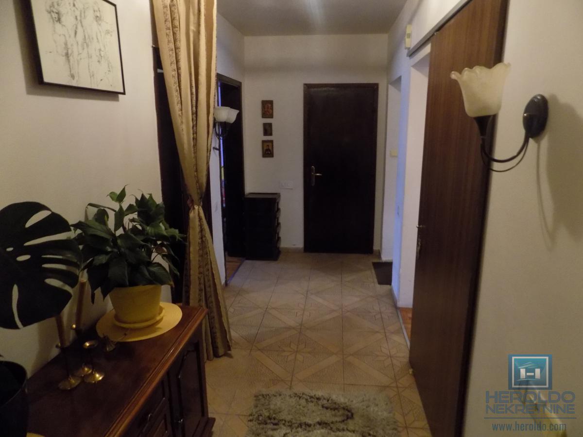 Kuća na prodaju u Dankovu 4