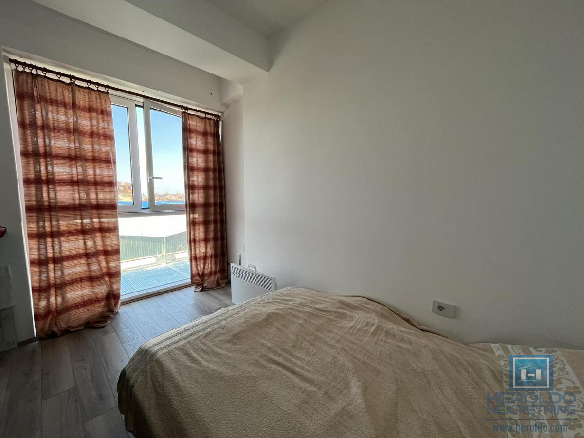 Kompletno opremljen jednoiposoban stan u novoj zgradi 15