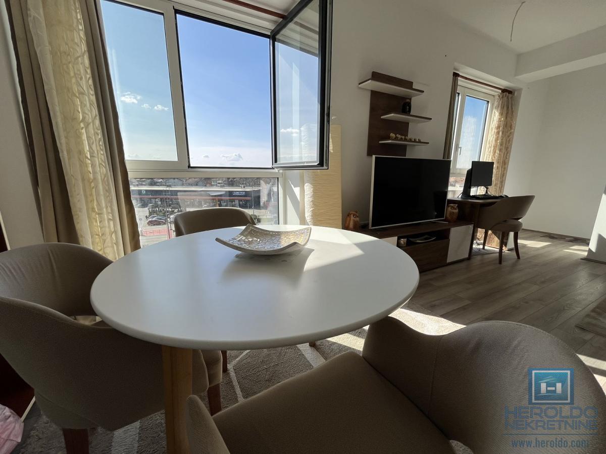 Kompletno opremljen jednoiposoban stan u novoj zgradi 6