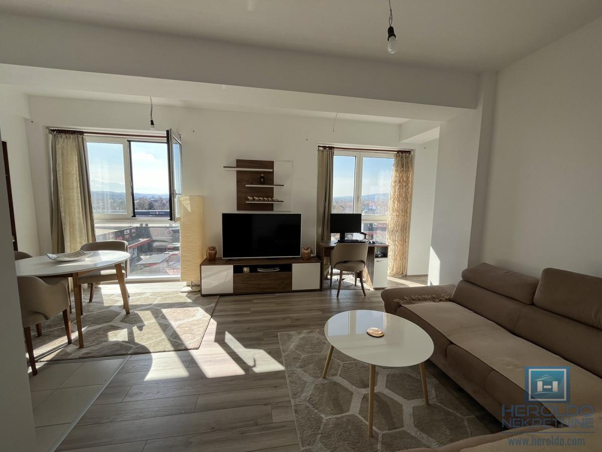 Kompletno opremljen jednoiposoban stan u novoj zgradi 1